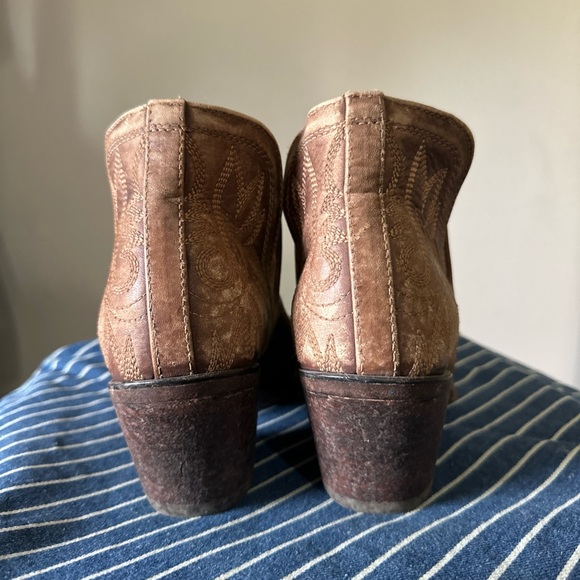 Ariat Tan Western Ankle Booties - Picture 4 of 5